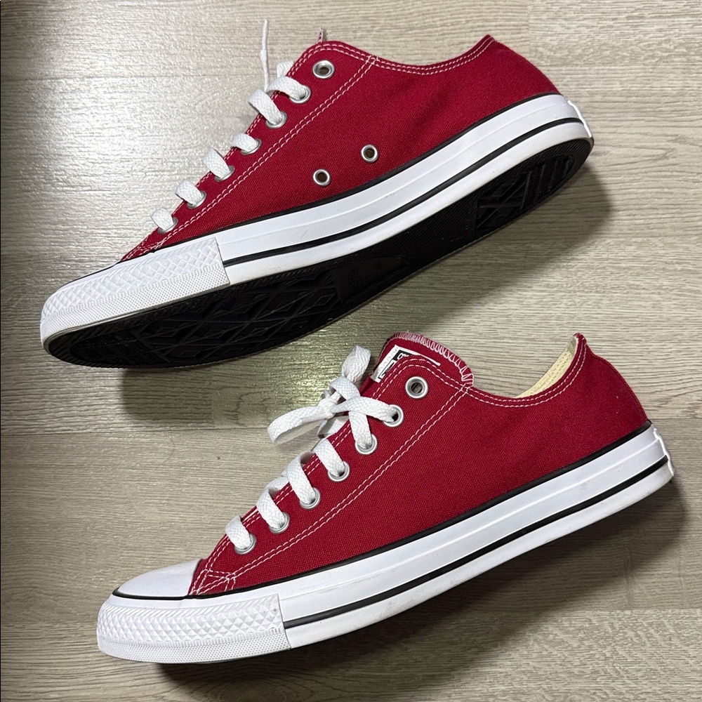 Converse - Picture 2 of 5